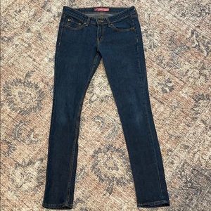 Women’s vintage Levi’s skinny 318